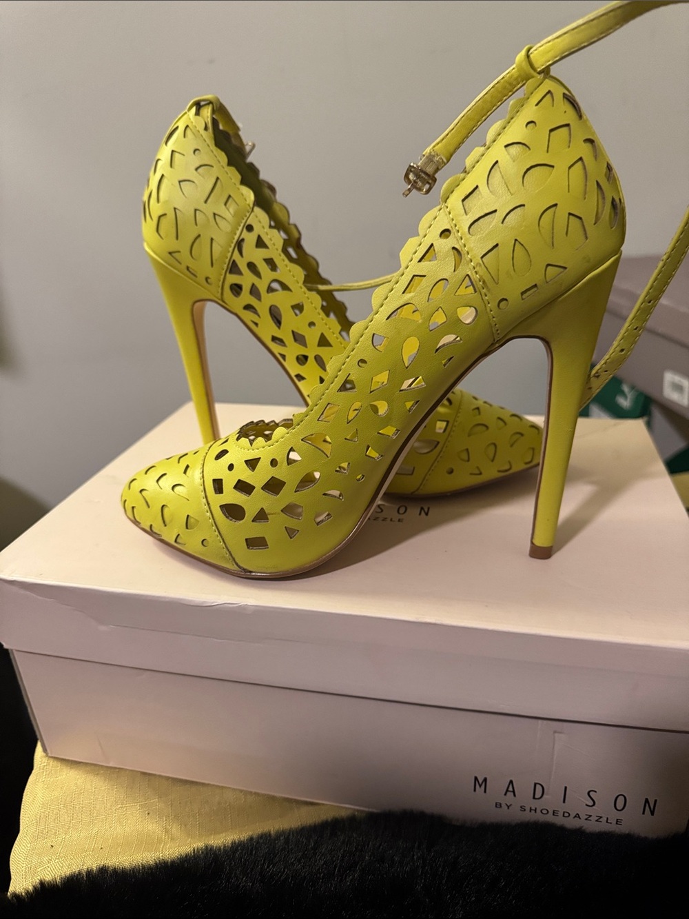 ShoeDazzle "Madison" yellow stiletto heels